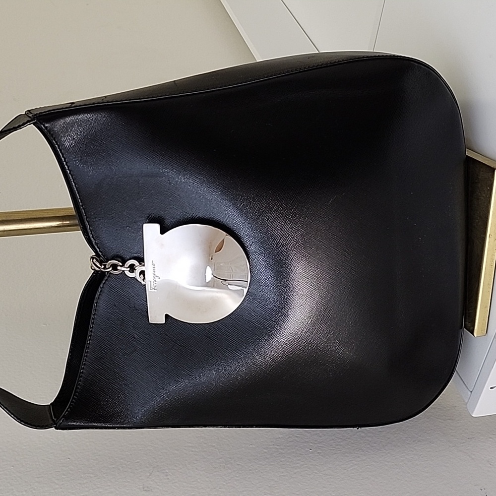 VTG Salvatore Ferragamo Black Leather Gancini Tote bag One Shoulder Bag - Picture 2 of 16